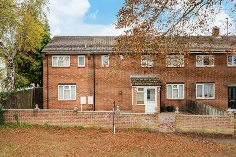 5 bedroom semi-detached house for sale