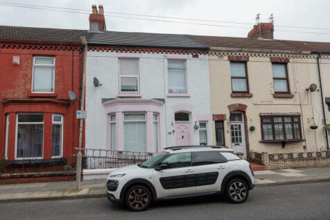 4 bedroom terraced house for sale