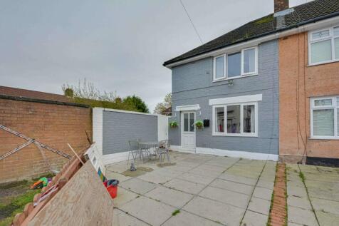 2 bedroom semi-detached house for sale