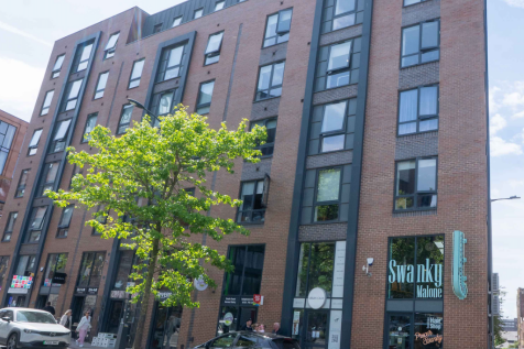 Studio flat for sale