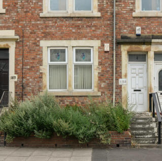 2 bedroom flat for sale