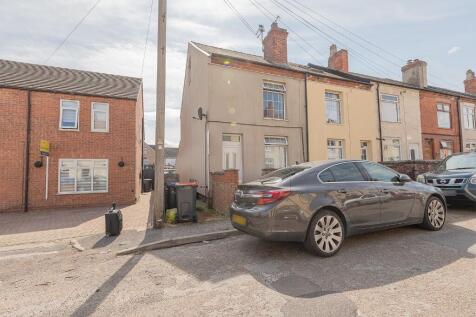 New Street, Huthwaite NG17 2 bed terraced house for sale