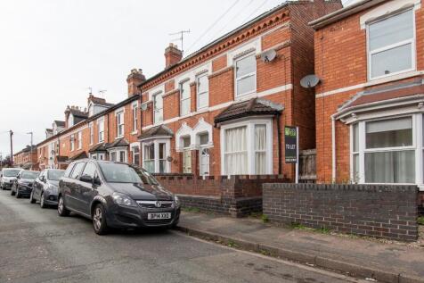 5 bedroom end of terrace house for sale