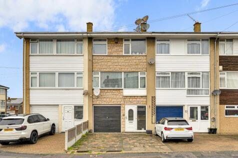 Carfax Road, Hornchurch RM12 5 bed house of multiple occupation for sale