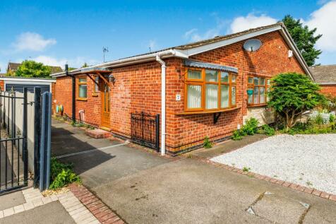 2 bedroom semi-detached bungalow for sale