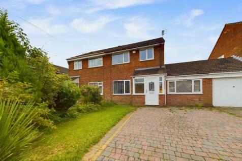 4 bedroom semi-detached house for sale