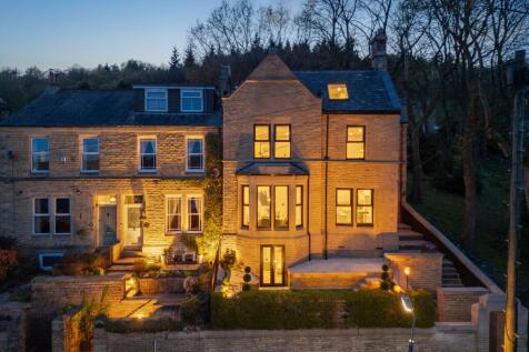 4 bedroom terraced house for sale
