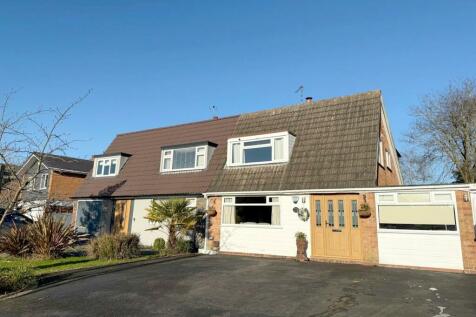 Needlers End Lane, Balsall Common... 3 bed semi