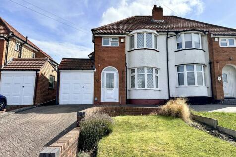 3 bedroom semi-detached house for sale