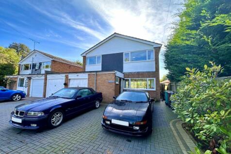 Waste Lane, Balsall Common, Coventry... 4 bed link detached house for sale