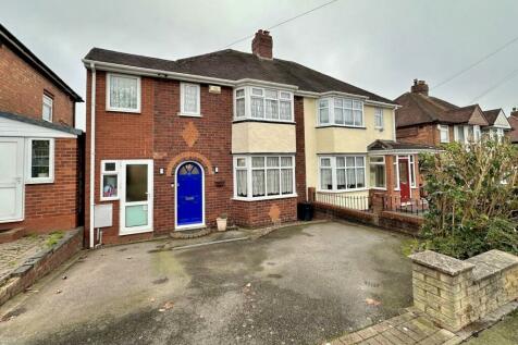 3 bedroom semi-detached house for sale