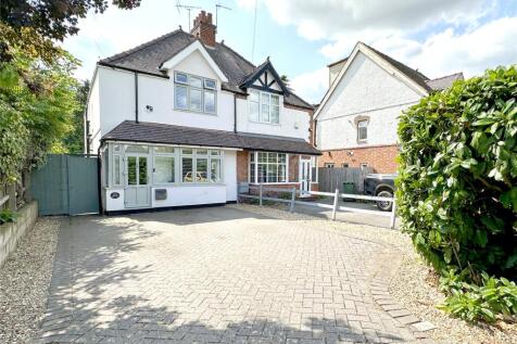 Kenilworth Road, Balsall Common... 3 bed semi