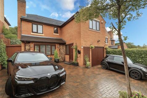 Admiral Gardens, Kenilworth, CV8 5 bed detached house for sale