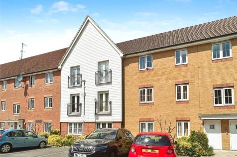 Bromley Close, East Road, Harlow 2 bed apartment for sale