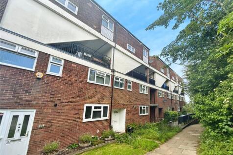 Altham Grove, Harlow, Essex 1 bed apartment for sale