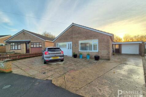 2 bedroom detached bungalow for sale