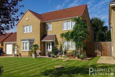 Lakeside Gardens, Peterborough PE7 4 bed detached house for sale