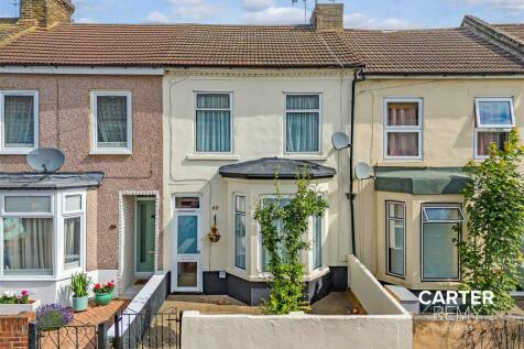 3 bedroom terraced house for sale