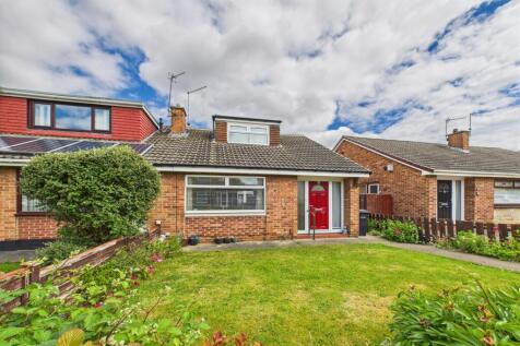 2 bedroom semi-detached bungalow for sale