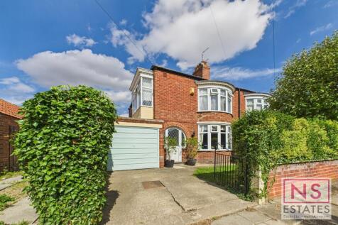 Melrose Avenue, Linthorpe... 3 bed semi
