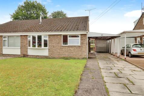 2 bedroom semi-detached bungalow for sale