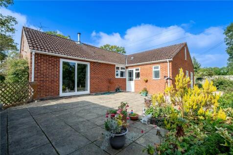 Brandon Parva, Norwich, Norfolk, NR9 4 bed bungalow for sale