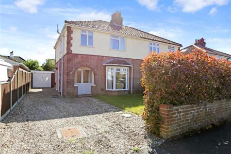 Aurania Avenue, Norwich, Norfolk, NR1 3 bed semi