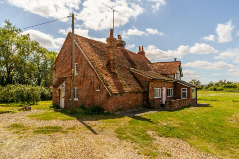 Reading, Berkshire, RG7 4 bed detached house for sale