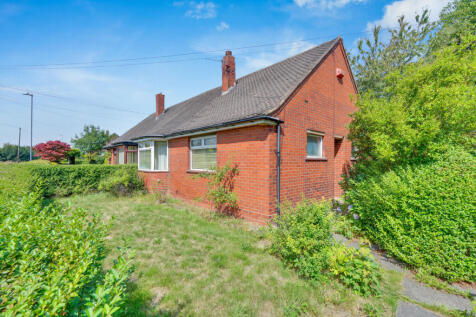 2 bedroom semi-detached bungalow for sale