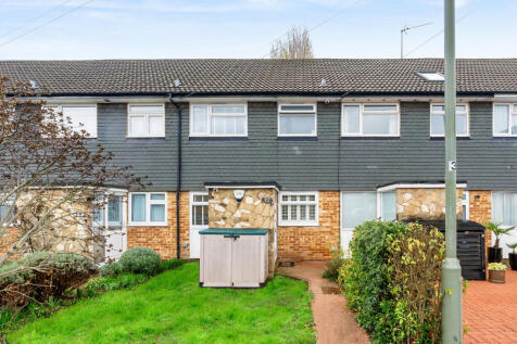Saville Crescent, Ashford, TW15 2 bed terraced house for sale