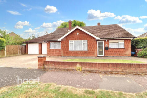Elmtree Avenue, Brentwood 3 bed detached bungalow for sale