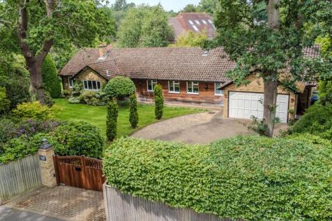 Dukes Wood Drive, Gerrards Cross, SL9 4 bed detached house for sale