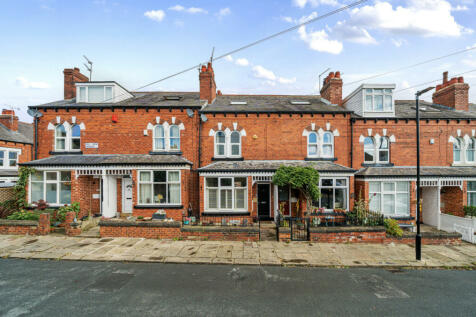 Hill View Avenue, Chapel  Allerton... 5 bed terraced house for sale