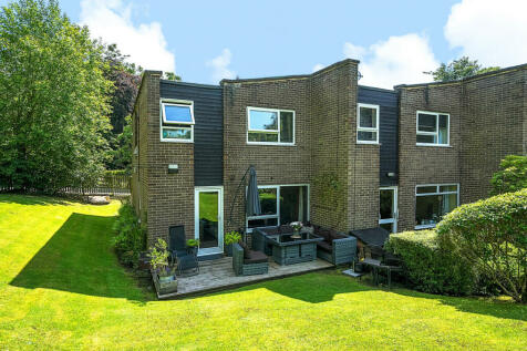 Fernwood, Park Villas, Roundhay... 3 bed end of terrace house for sale