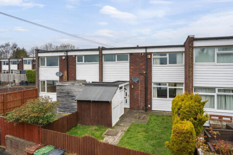 Fir Tree Vale, Alwoodley, Leeds, LS17 3 bed terraced house for sale