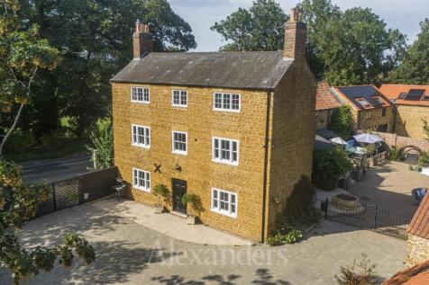 7 bedroom house for sale