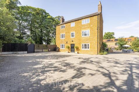 7 bedroom house for sale