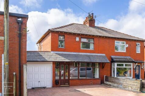 3 bedroom semi-detached house for sale