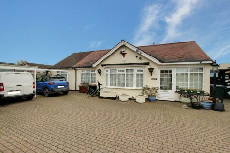 5 bedroom detached bungalow for sale