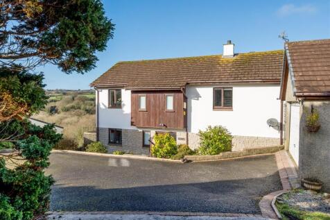 Gwealhellis Warren, Helston 4 bed detached house for sale