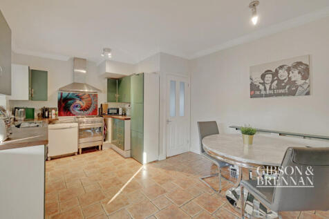 Timberlog Lane, Basildon, SS14 3 bed detached house for sale