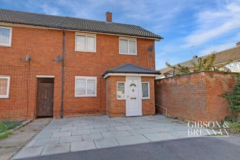3 bedroom end of terrace house for sale