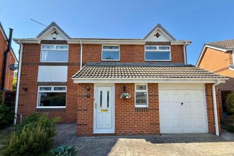 5 bedroom detached house for sale