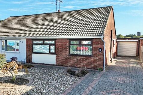 2 bedroom semi-detached bungalow for sale