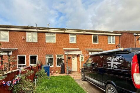 3 bedroom town house for sale