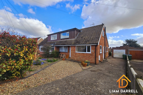 5 bedroom semi-detached house for sale
