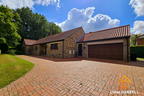 3 bedroom detached bungalow for sale