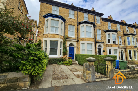 4 bedroom end of terrace house for sale