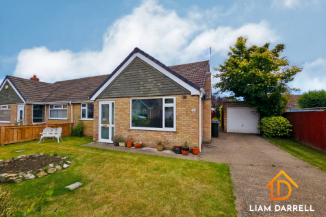 2 bedroom semi-detached bungalow for sale