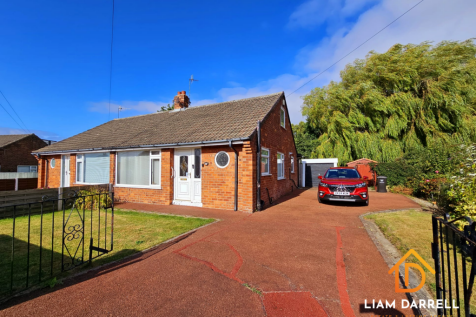 2 bedroom semi-detached bungalow for sale